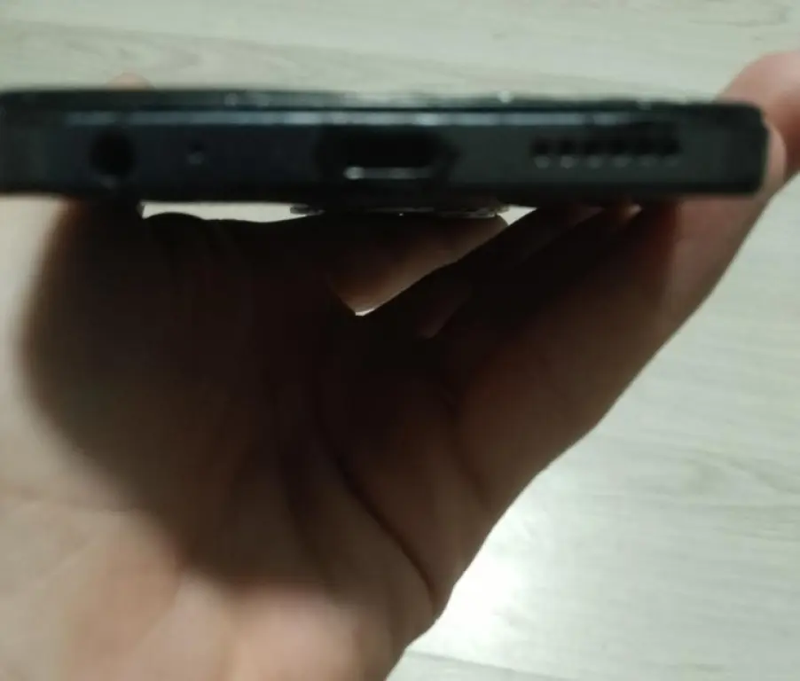 Текно Спарк 20