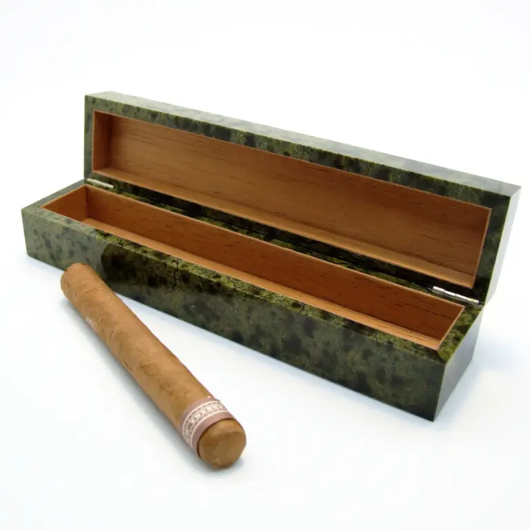 Футляр - Хьюмидор (Humidor) для сигар. Чистый Вердантит.