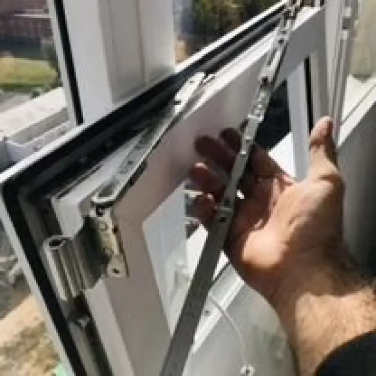 Ремонт окон и дверей