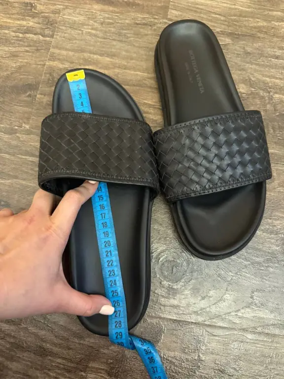 Мужские тапочки Bottega veneta