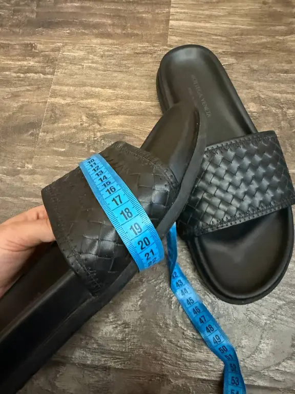 Мужские тапочки Bottega veneta