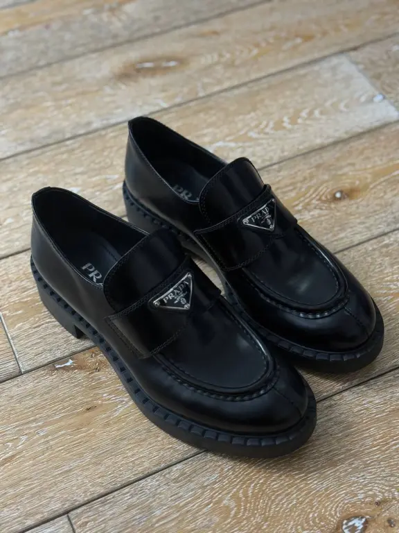 Женские Лоферы Prada