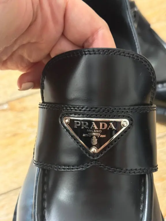 Женские Лоферы Prada