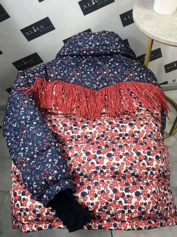 Женский пуховик moncler