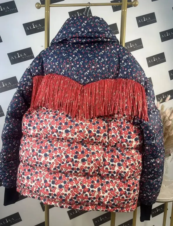 Женский пуховик moncler