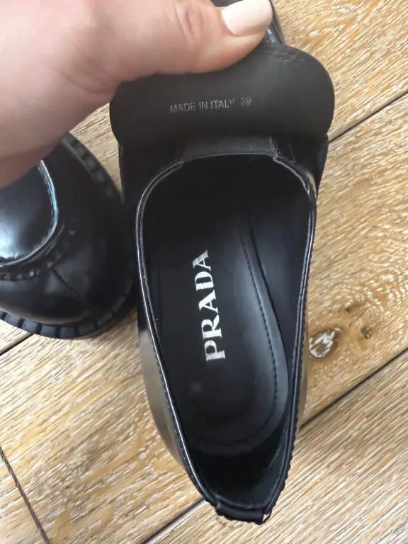 Женские лоферы оригинал Prada