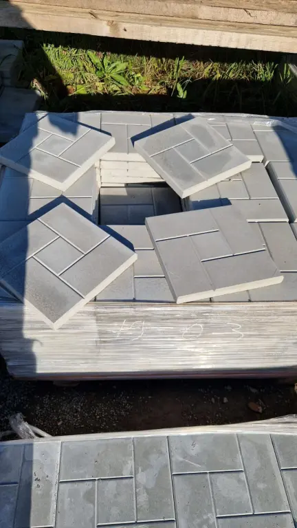 Тротуарна плитка "Калифорния" 300*300*30мм серая