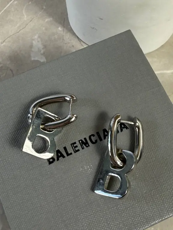 Серьги Balenciaga