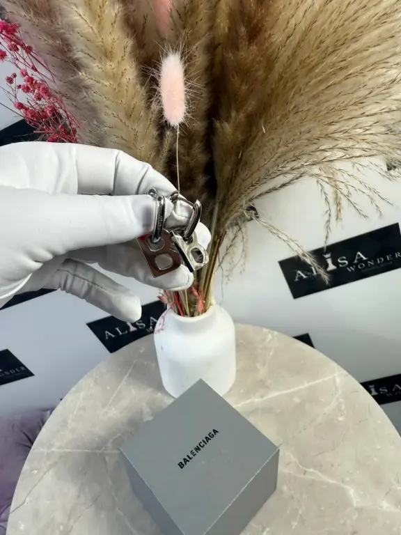 Серьги Balenciaga