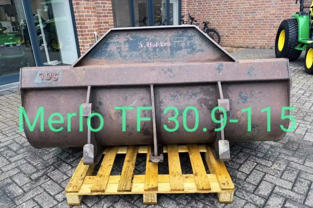 Продам телескопический погрузчик Merlo TF 30.9-115,