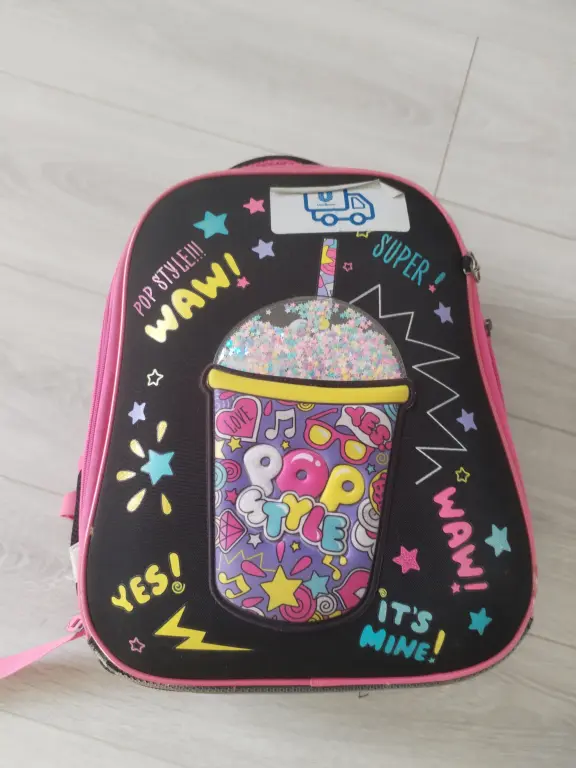 Отдам даром детские вещи