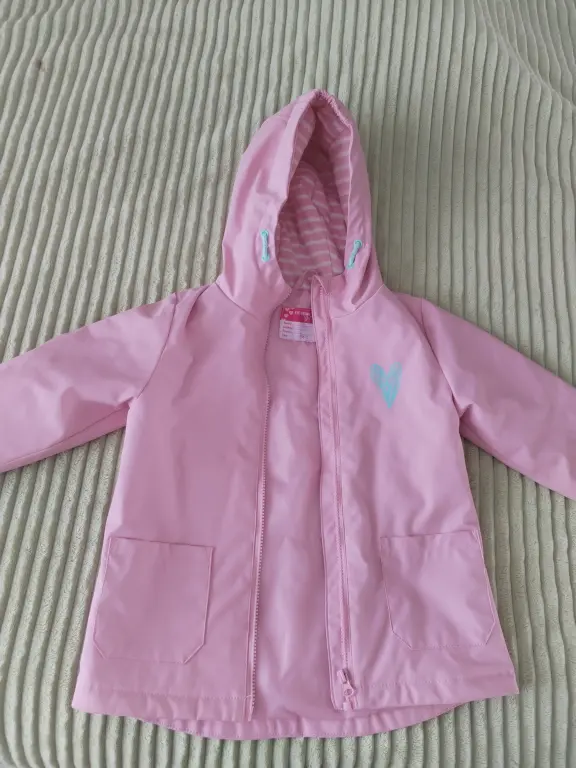 Отдам даром детские вещи