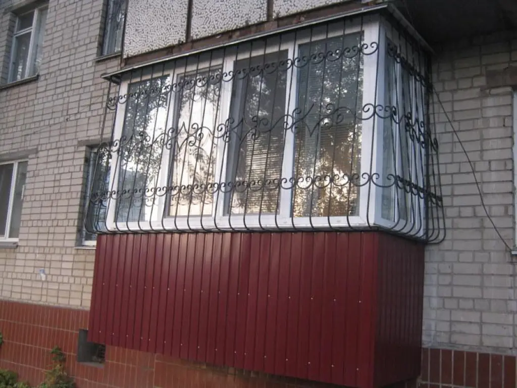 Благоустройство балконов и лоджий. Установка рам. Утепление.