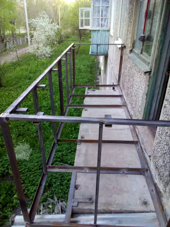 Благоустройство балконов и лоджий. Установка рам. Утепление.