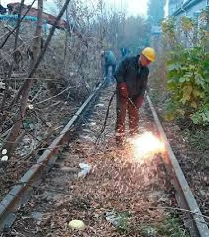 Демонтаж б/у трубопроводов и металлоконструкций.