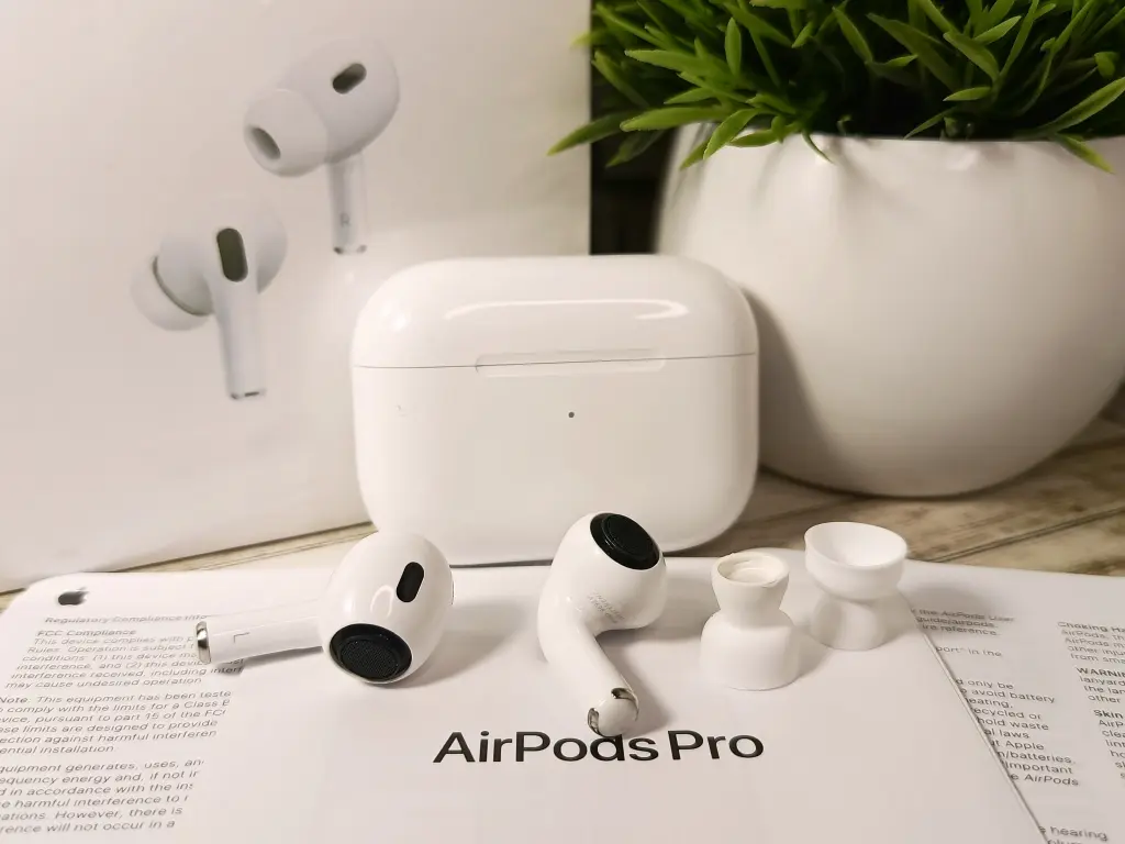 AirPods 3 / 4 / pro 2