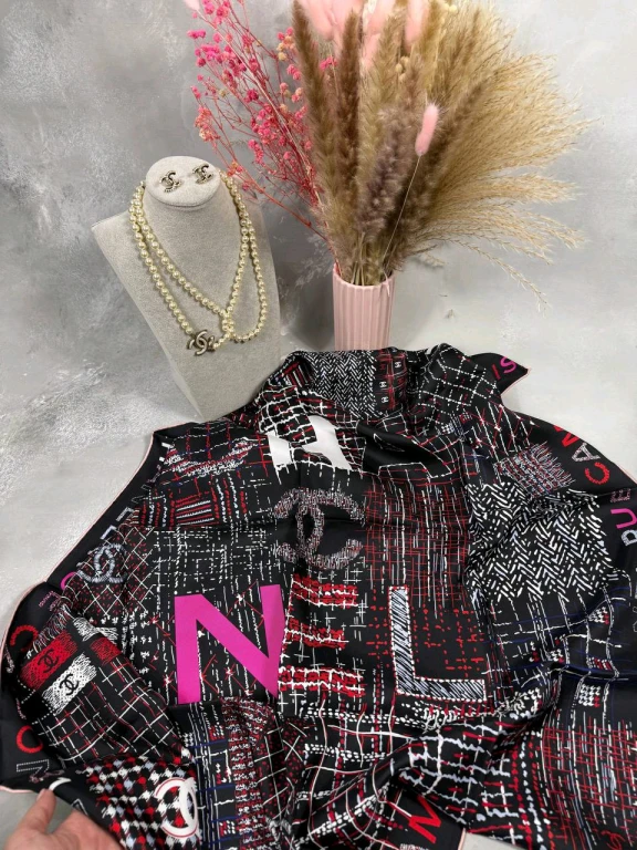 Шарф Chanel Оригинал .
