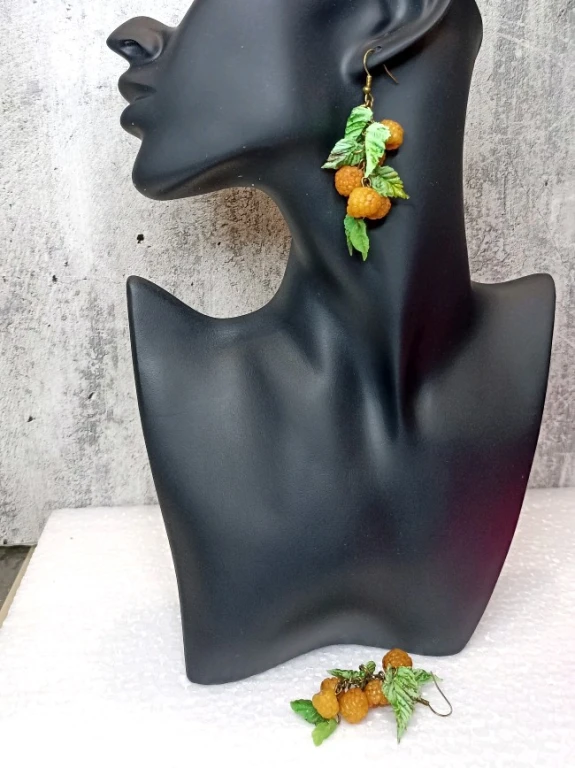 Малинка желтая