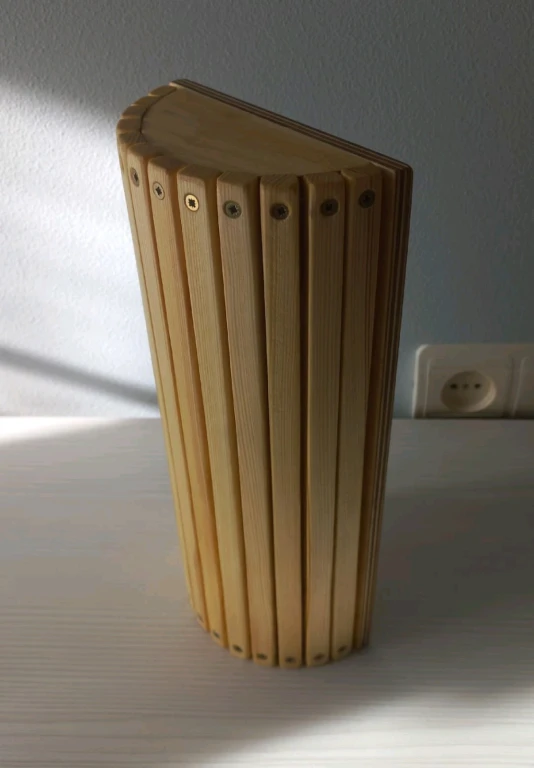 Деревянная подушка-валик Кацудзо-Ниши