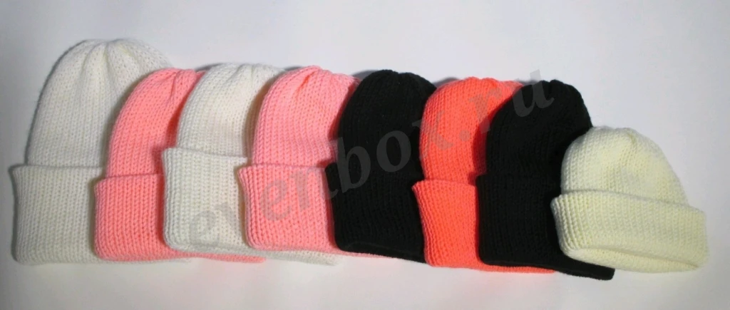 Вязаные шапки