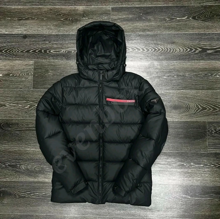 Куртка зимняя для мужчин Prada