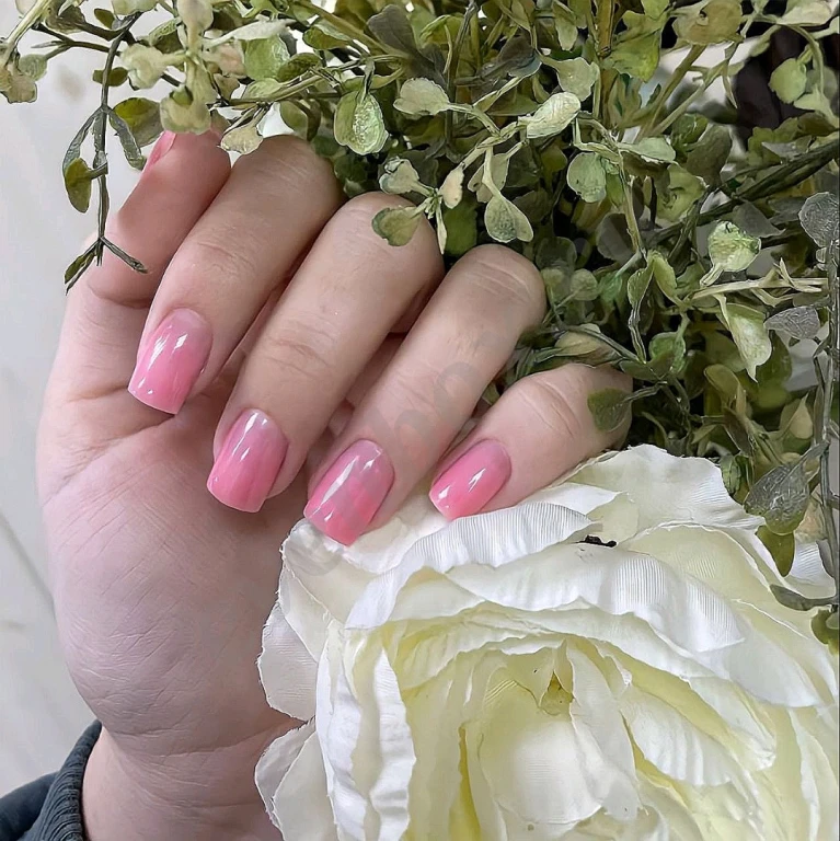 Маникюр на дому