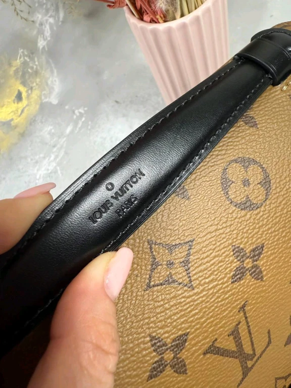 Сумка Louis vuitton