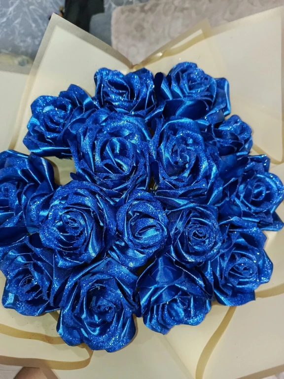 Букеты роз из атласных лент