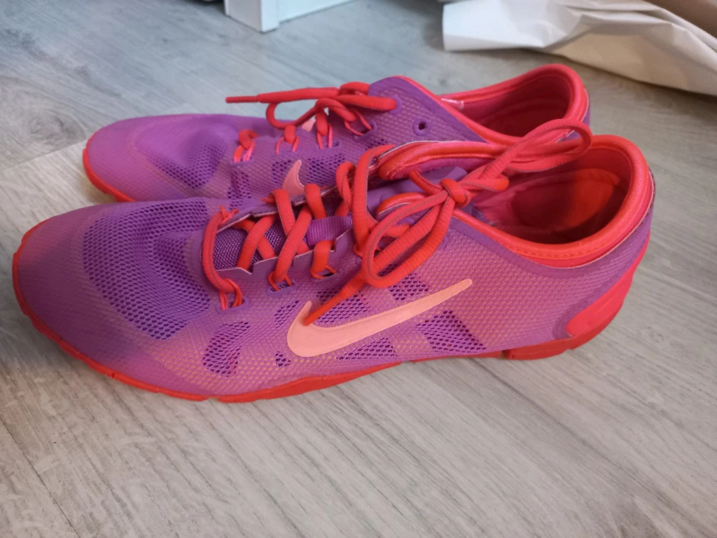 Женские кроссовки найк оригинал