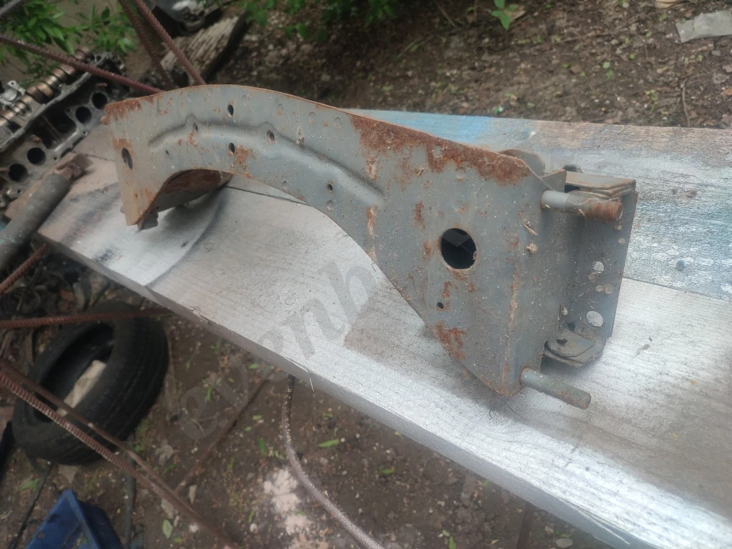 Балка двигателя