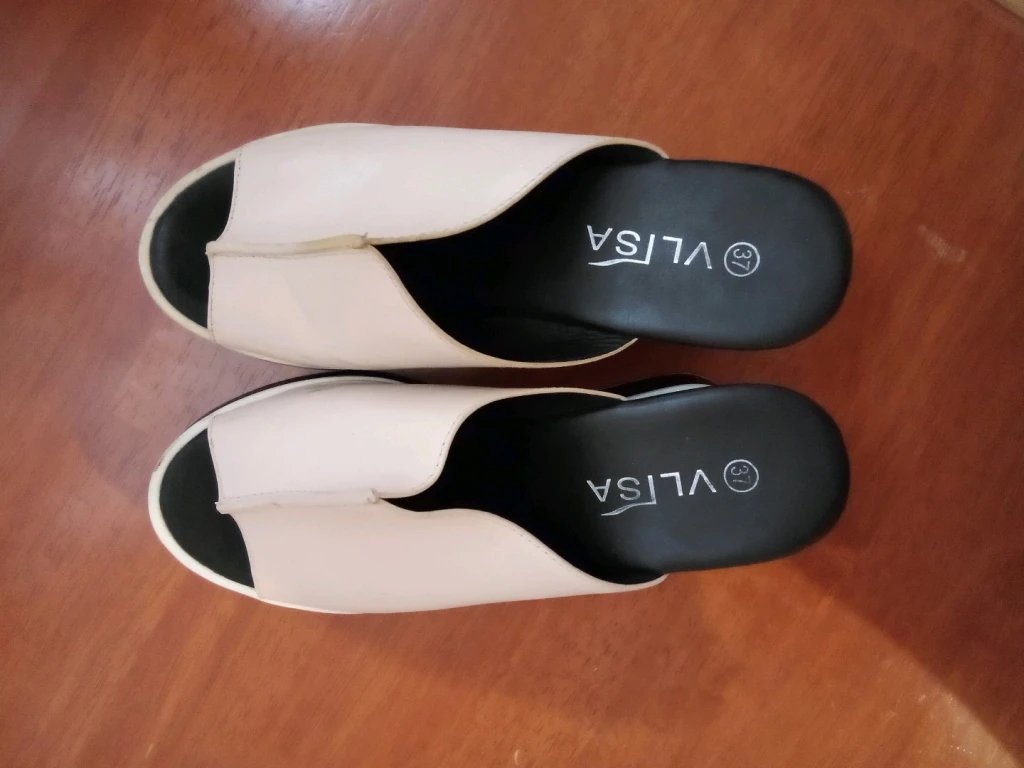 Женская обувь