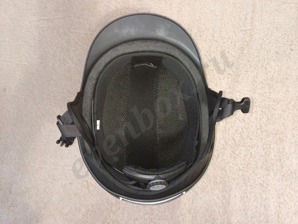 Шлем для верховой езды регулируемый