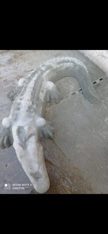 крокодил из бетона