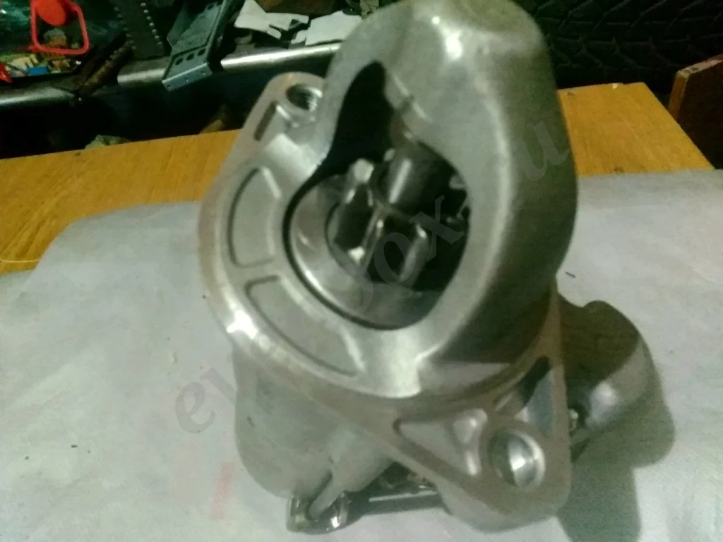 Стартер новый легкового автомобиля