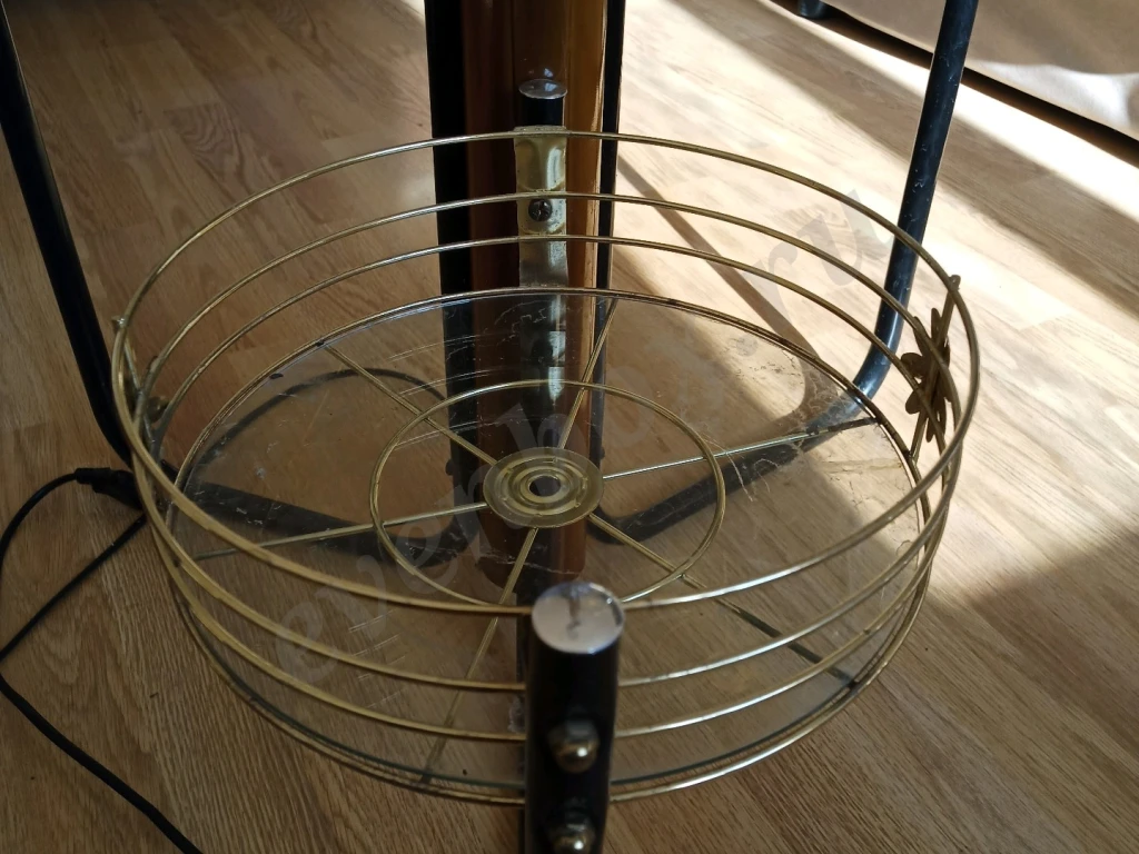 Торшер напольный с  подставками под цветы