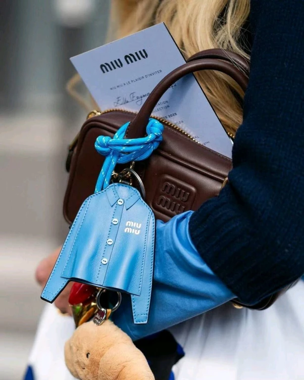 Брелки Miu Miu