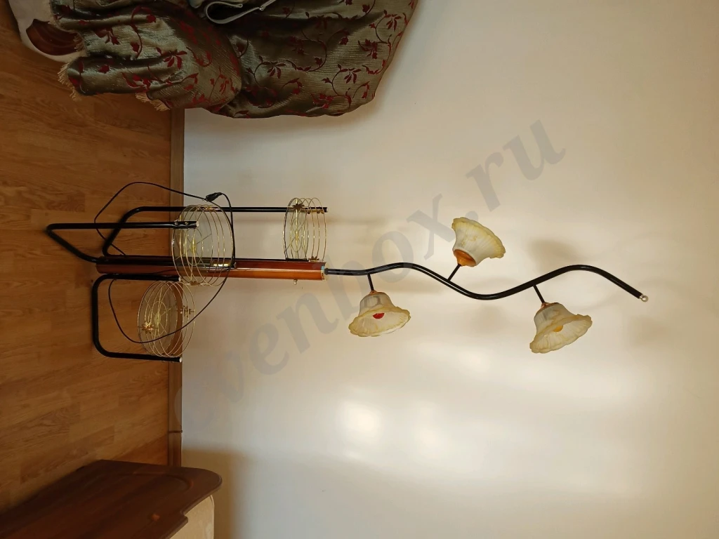 Торшер напольный с  подставками под цветы