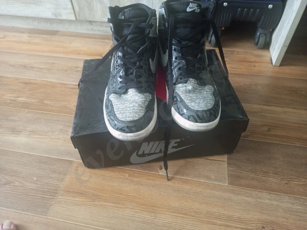 Кроссовки Nike Air Jordan 1