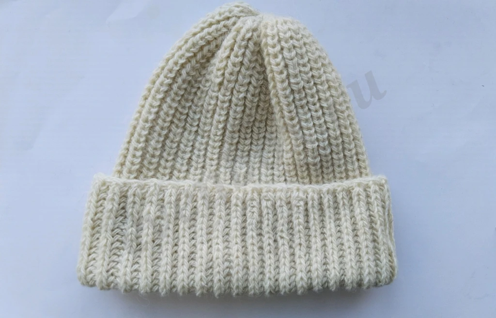 Шапка вязаная, ручная работа