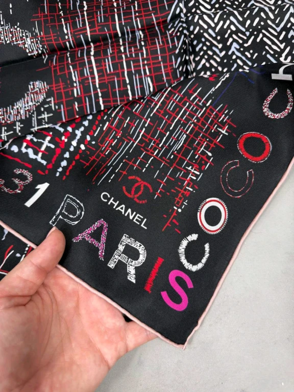 Шарф Chanel Оригинал .