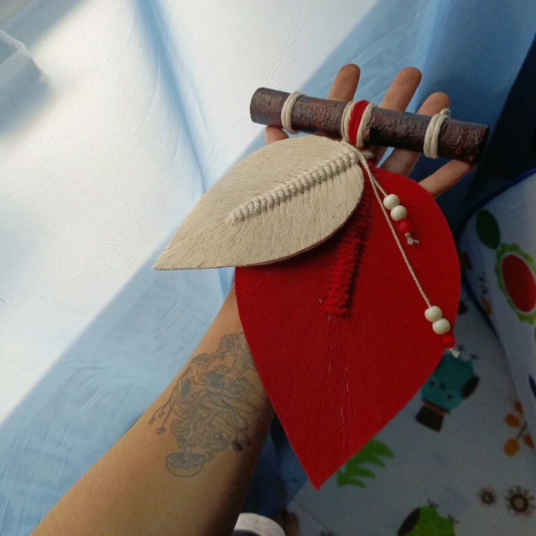 Панно макраме Листья