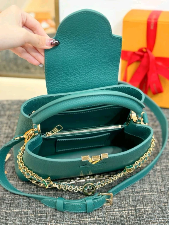 Сумка Louis vuitton оригинал.