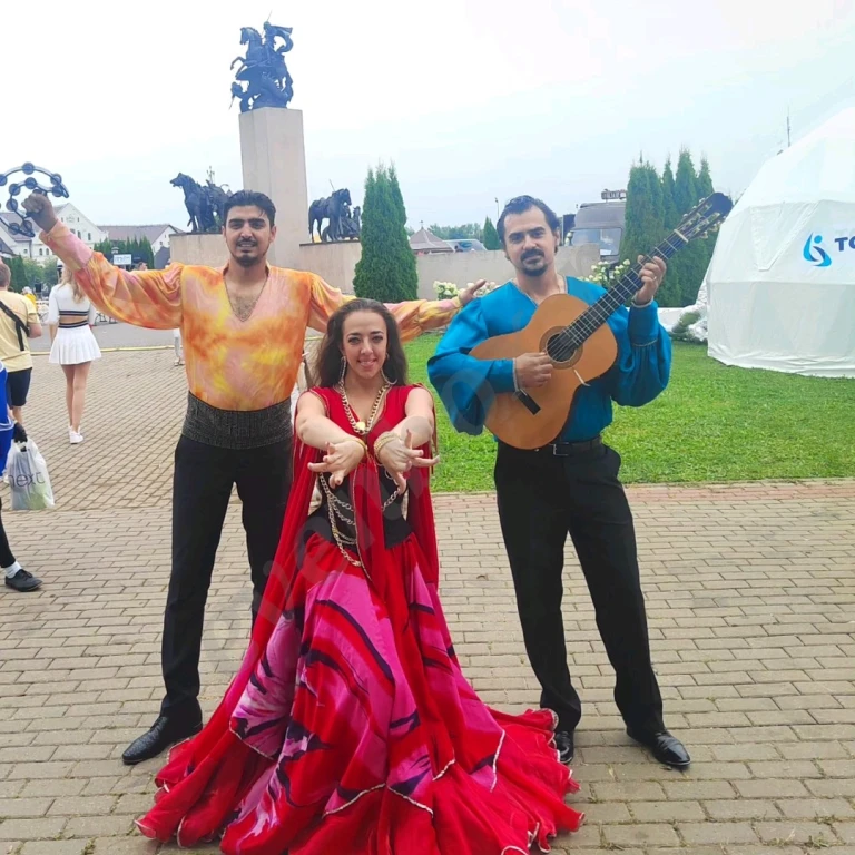 Цыганский ансамбль