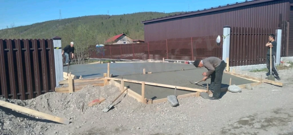 бригада строителей