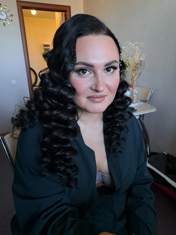 Прически и макияж