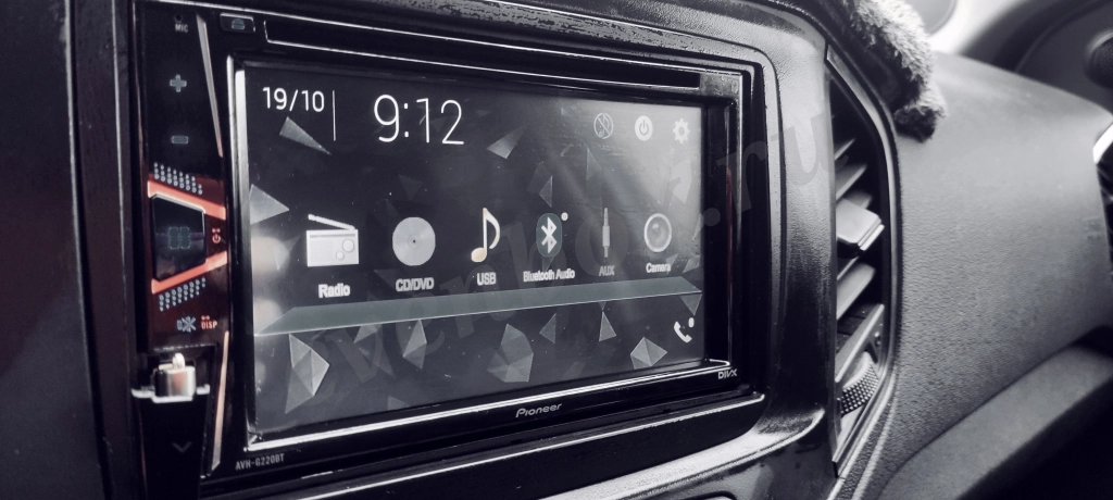 Магнитола Pioneer AVH-G220BT