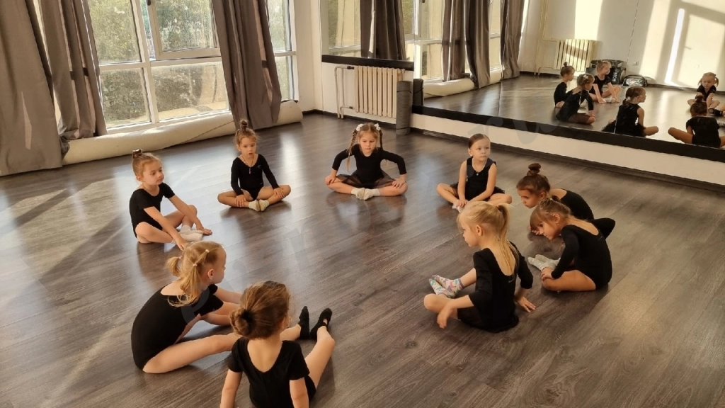 Танцы, фитнес, хореография, гимнастика для 3 - 6 лет в Новороссийске