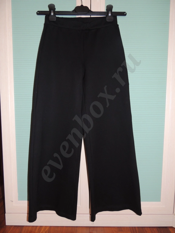 Школьные брюки палаццо на рост 146-152.