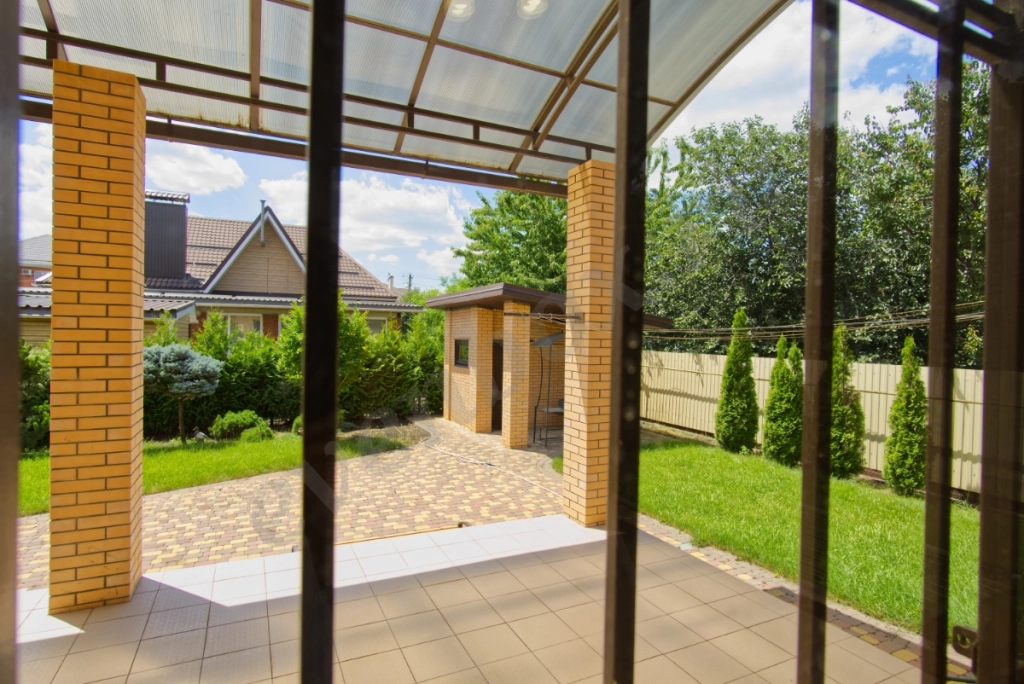 Дом, 228 м², Поселения (ИЖС), 6 сот