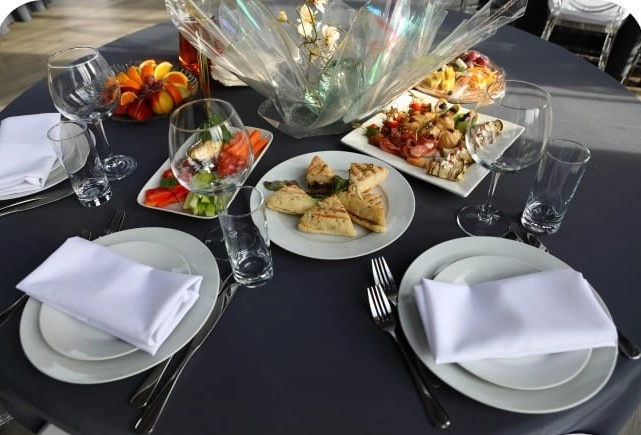 Банкет на свадьбу,кейтеринг и фуршет для свадеб в Москве и Подмосковье